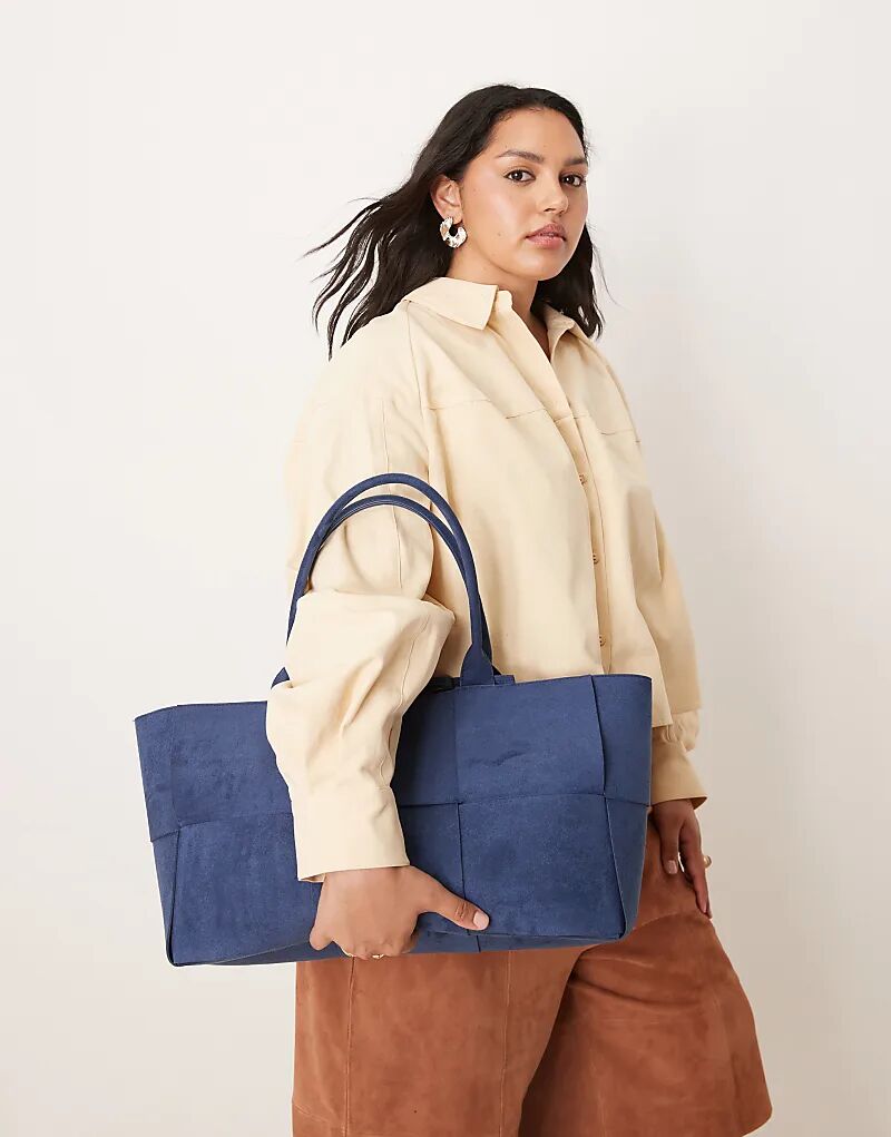 

Гламурная большая сумка-тоут из плетеной искусственной замши темно-синего цвета