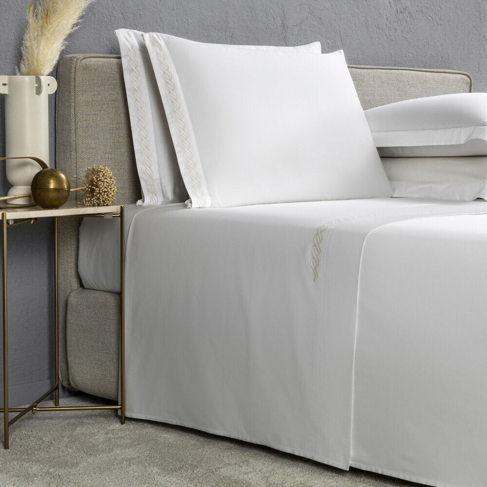 

Комплект простыней с вышивкой Frette Taormina, цвет White/Ivory