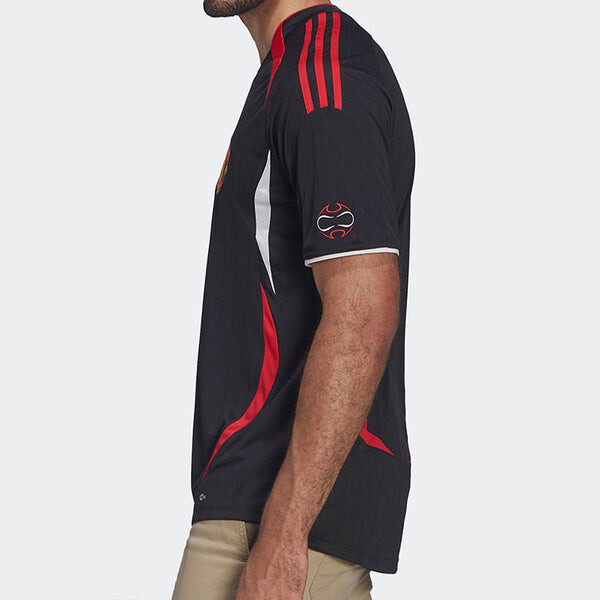 Футболка adidas Stripe Logo Soccer/Football Sports Round Neck Pullover Short Sleeve Manchester United Black, черный — фото 4
