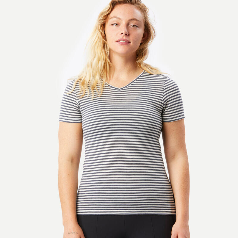 

Женская футболка Forclaz, цвет cotton white/asphalt blue