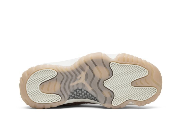 Кроссовки Air Jordan Wmns Air Jordan 11 Retro Low 'Rose Gold', золотой — фото 4