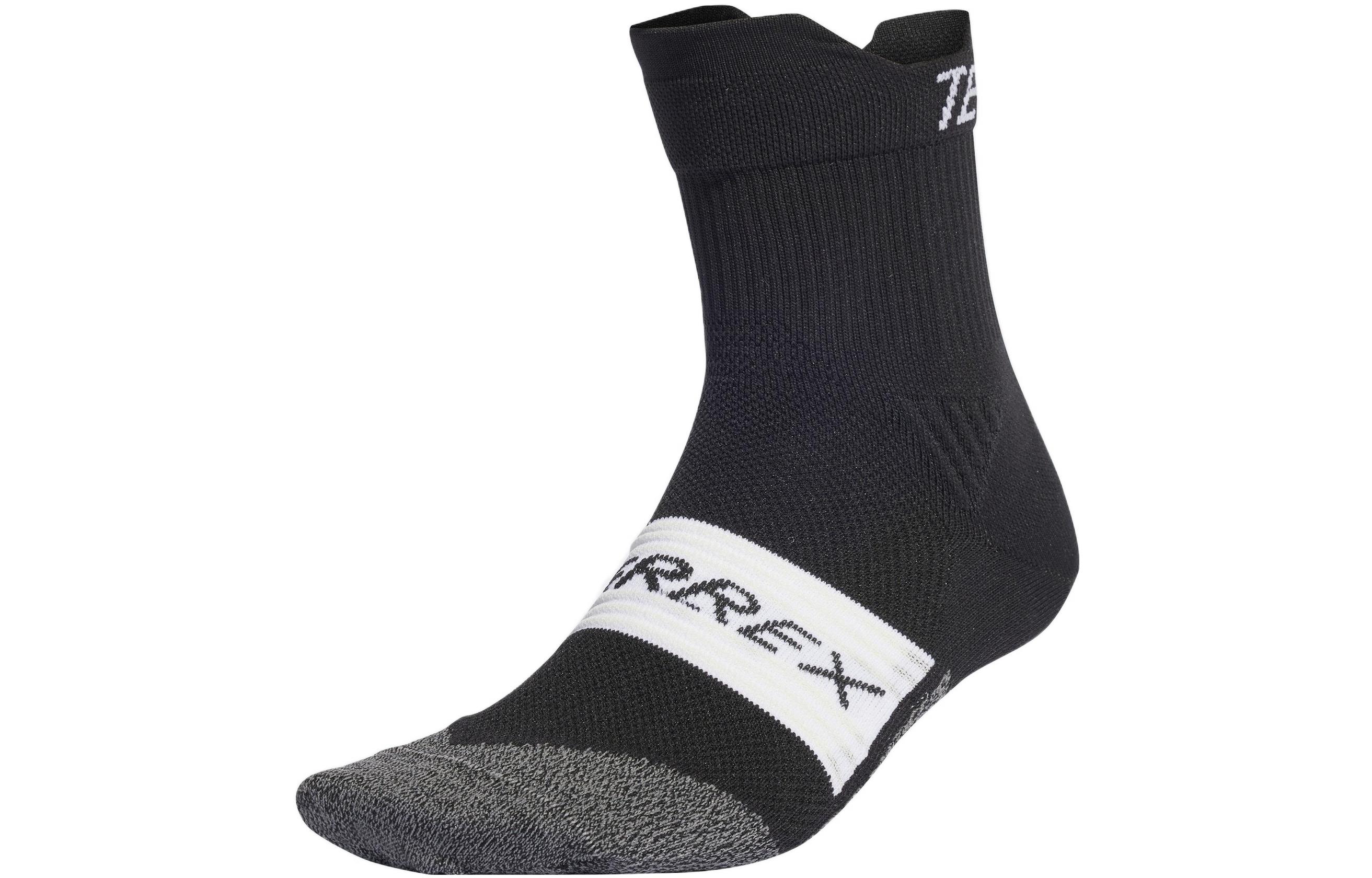 

Бесплатная доставка с AdiClub Трейловые носки Agravic для бега Terrex HEAT.RDY Adidas, черные