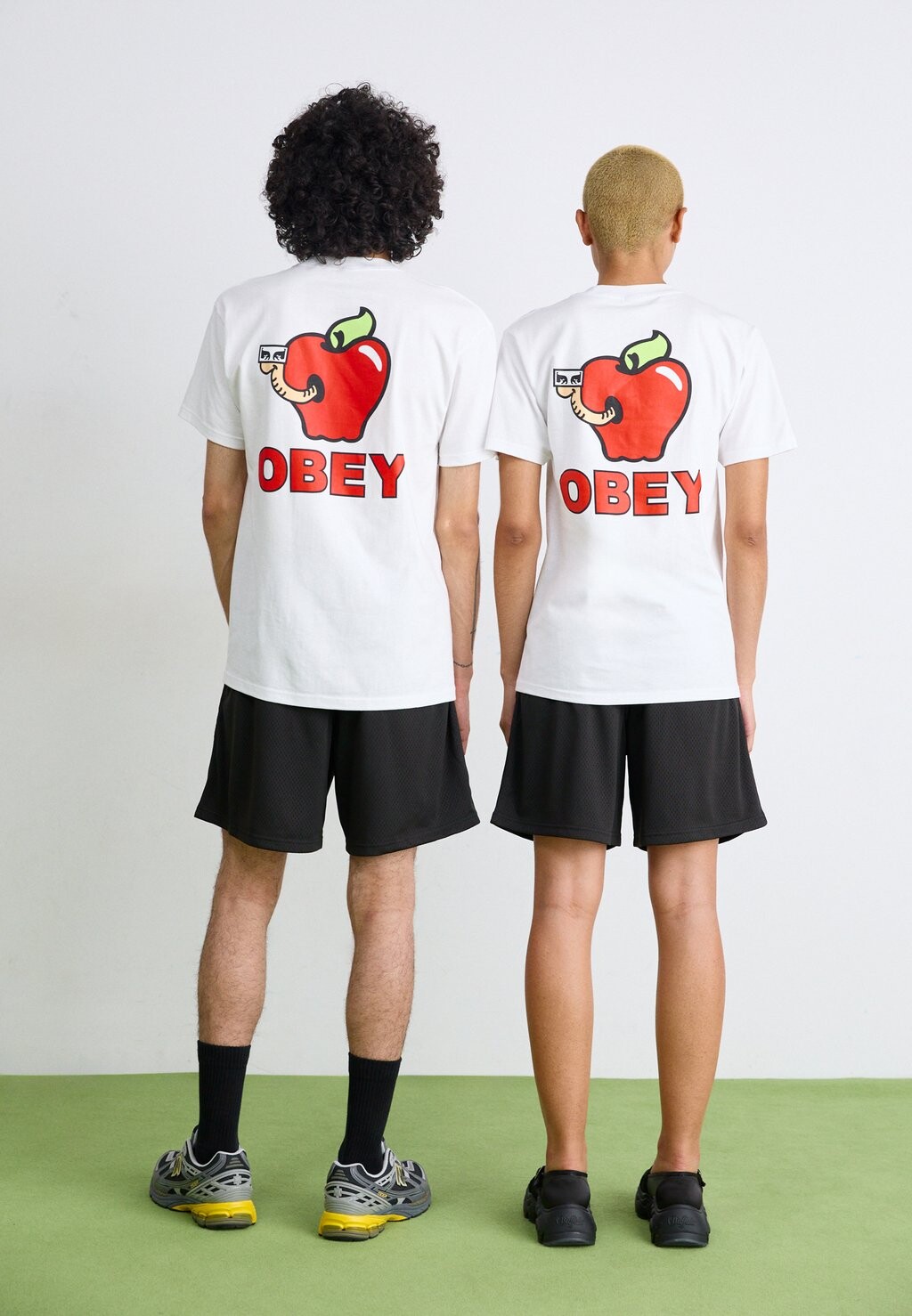 

Футболка с набивным рисунком Apple Of My Eye Unisex Obey Clothing, белая
