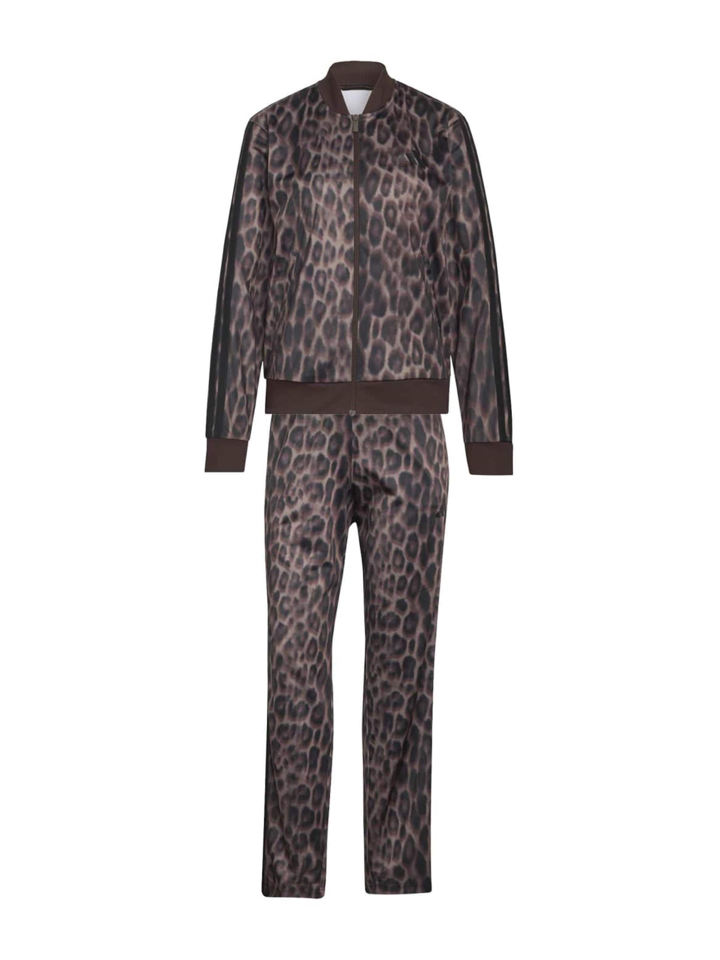 

Adidas Sportswear Спортивный костюм 'Essentials' в цвете Auburn, Brocade, Dark Brown