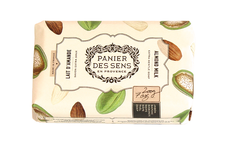 

Фруктовое растительное мыло с натуральными эфирными маслами для очищения, 200 г PANIER DES SENS