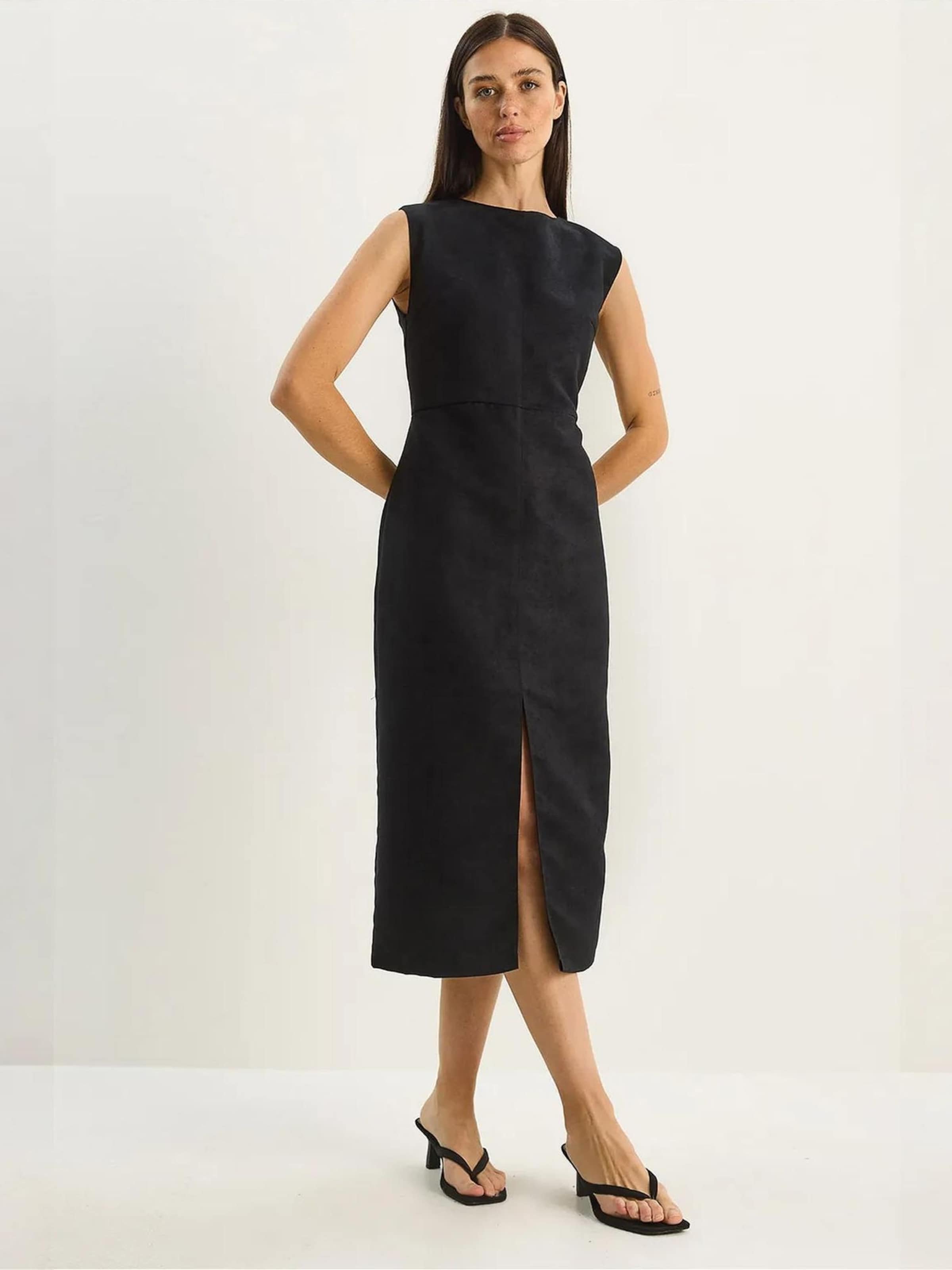 

Bianco Lucci Платье в черном цвете