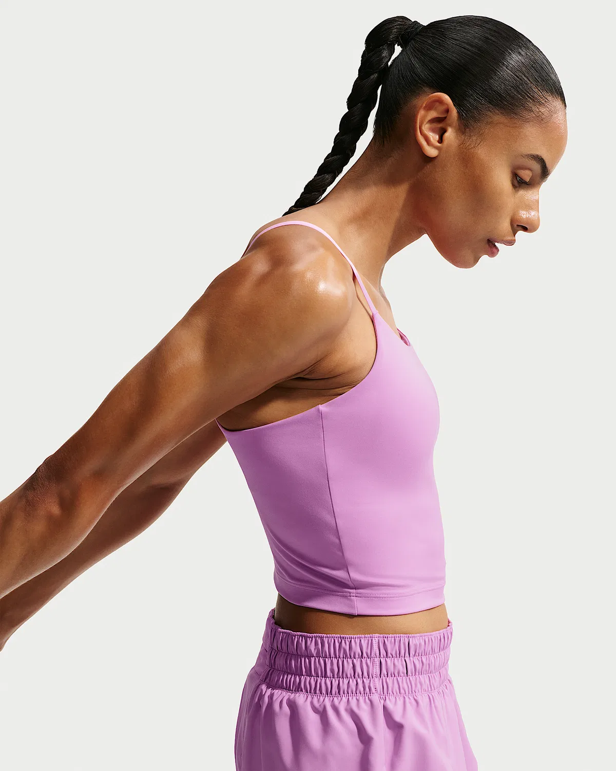 Женский спортивный топ-бра Nike One средней поддержки с чашками и регулировкой, Light Magenta/White — фото 3