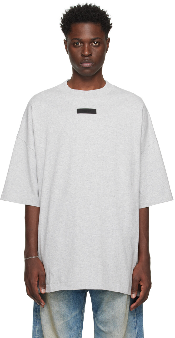 

Серая футболка с круглым вырезом Fear Of God Essentials, цвет Light heather grey