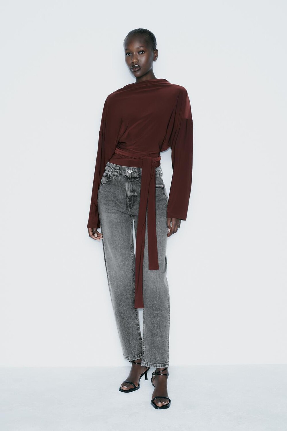 

Джинсы mom-fit с высокой талией Z1975 ZARA, серый