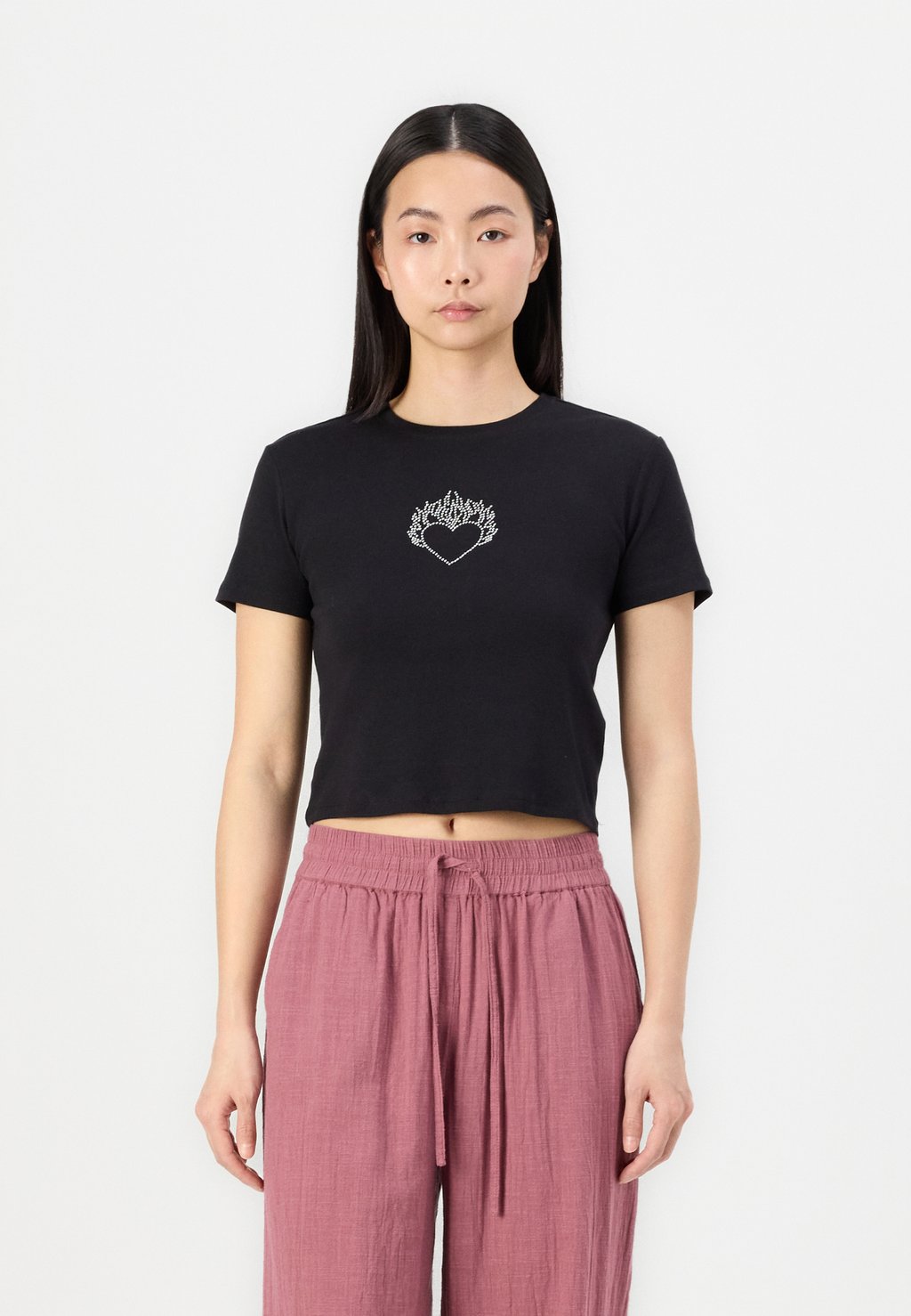 

Футболка с принтом ONLKIRA BLING O NECK SHORT ONLY, черный