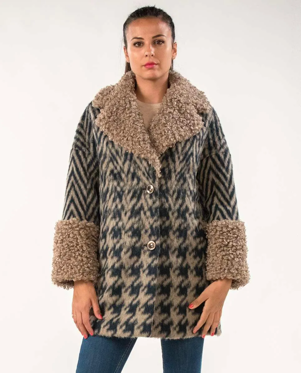

Женское пальто с отложным воротником и манжетами, выполненное из махровой ткани Fsh, бежевый/коричневый