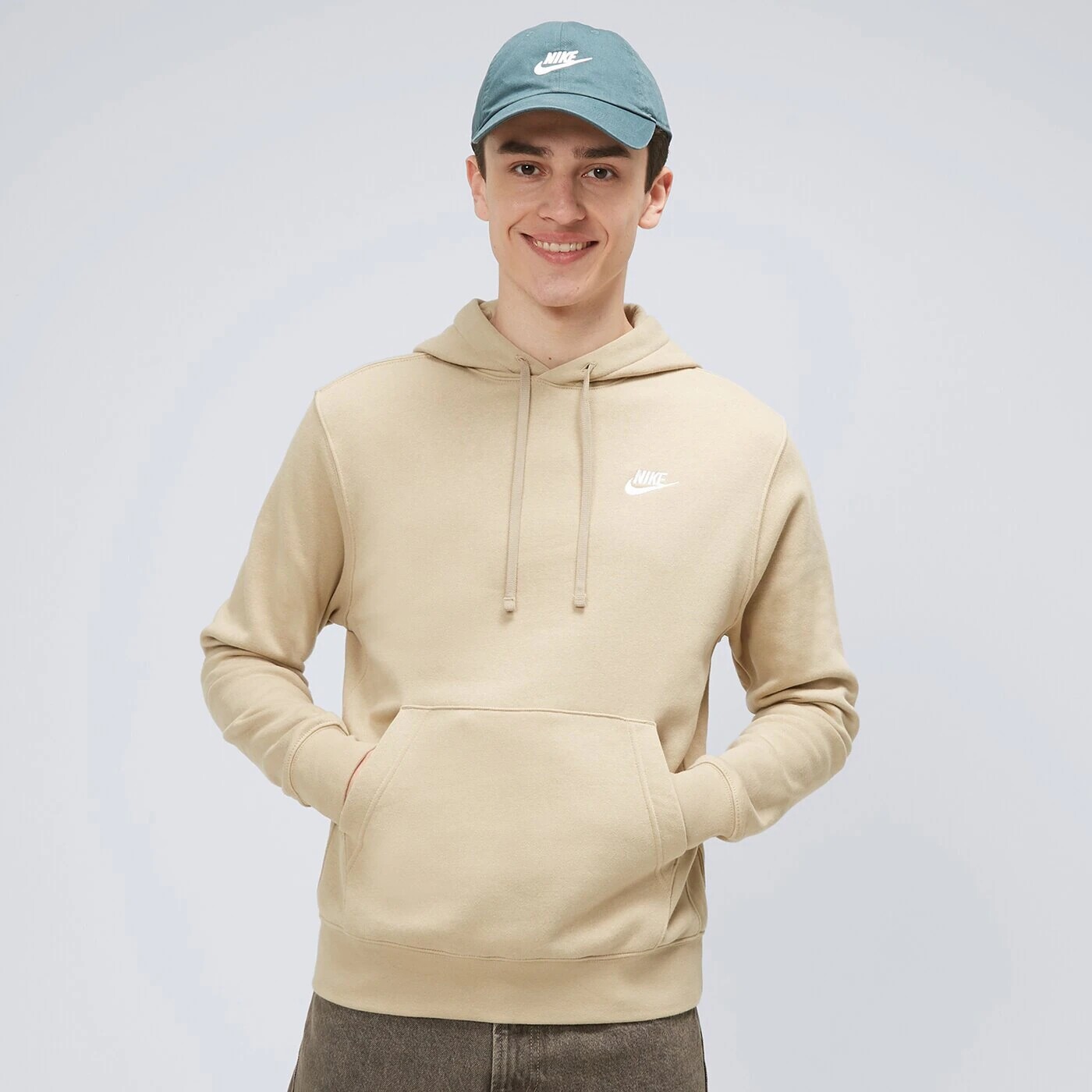 

Худи флисовая Nike SportWear Club, бежевый