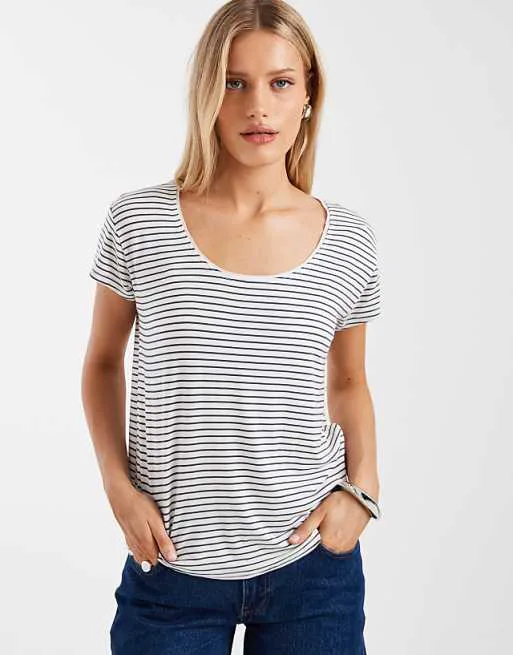 

Белая футболка с короткими рукавами и круглым вырезом Hollister, Белый, Белая футболка с короткими рукавами и круглым вырезом Hollister