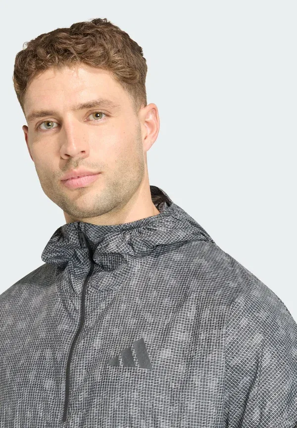 Ветровка Xploric printed Adidas Sportswear, серый шесть углеродно-черный — фото 3