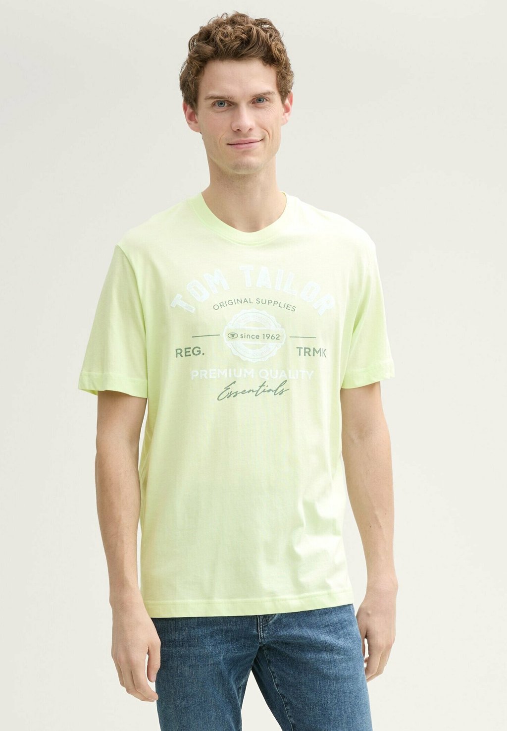 

Футболка с принтом LOGO TEE TOM TAILOR, светло-серый