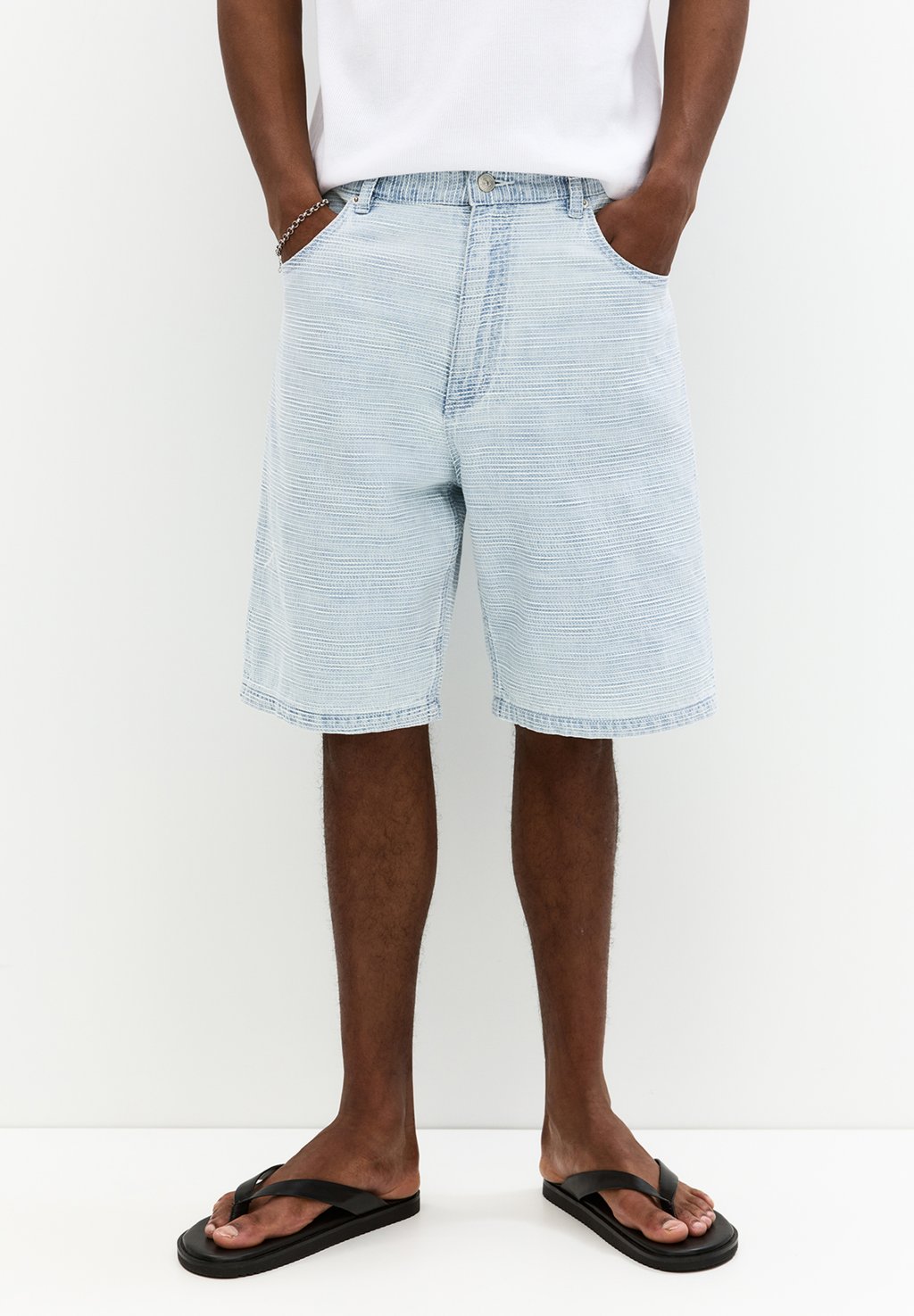 

Джинсовые шорты JACQUARD PULL&BEAR, цвет Light Blue Denim