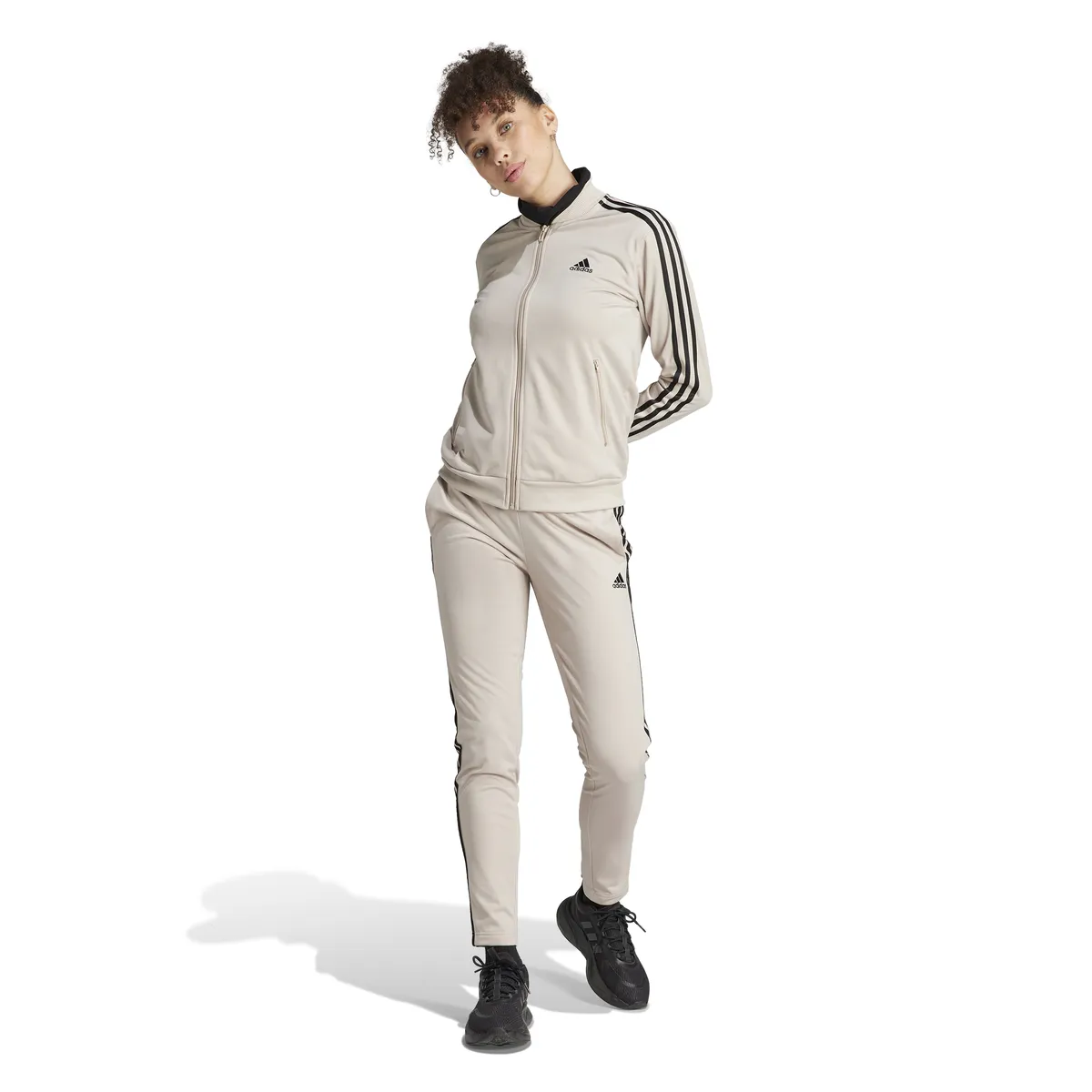 

Спортивный костюм Adidas Sportswear "W 3S TR TS" (2 шт.), цвет Wonder Beige / Black