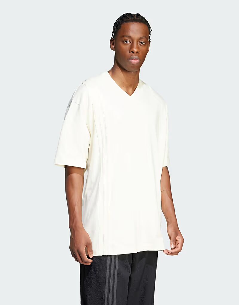 

Футболка Adidas Originals Front с тремя полосками кремово-белого цвета