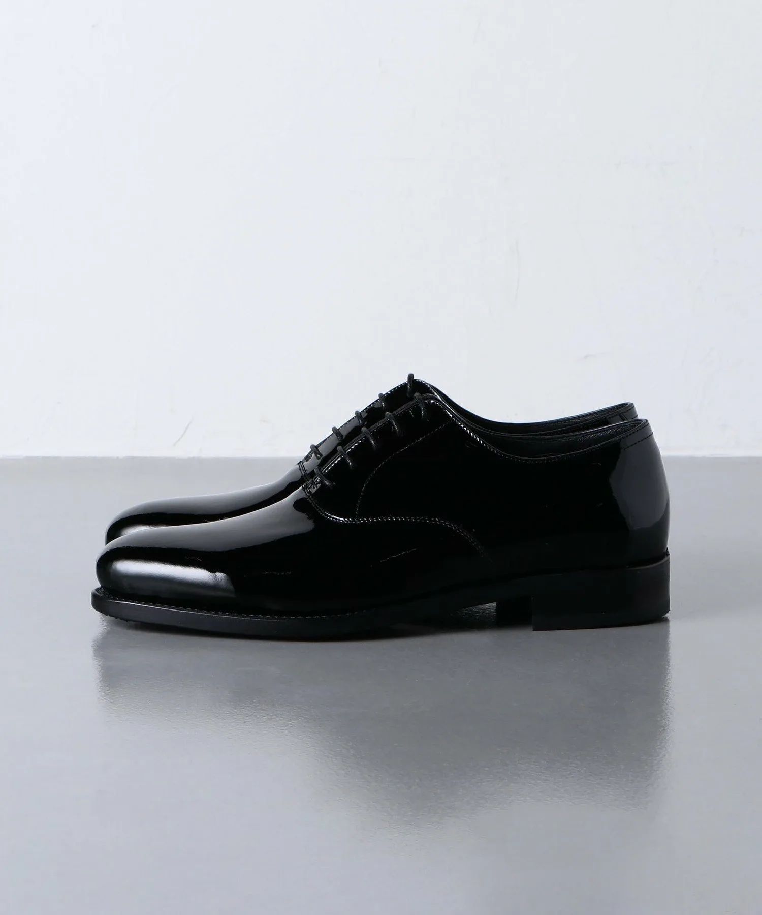 Туфли Эмалированный гладкий носок United Arrows, Black