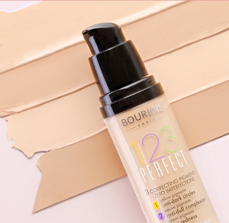 Жидкая основа для идеального внешнего вида Bourjois 123 Perfect, 53 Beige Clair SPF 10 30 ml — фото 4