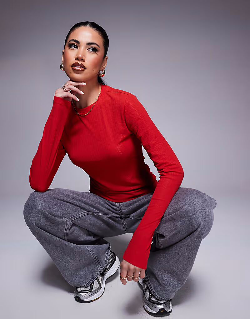 

Топ ASOS DESIGN с круглым вырезом и сухими ручками, цвет красный