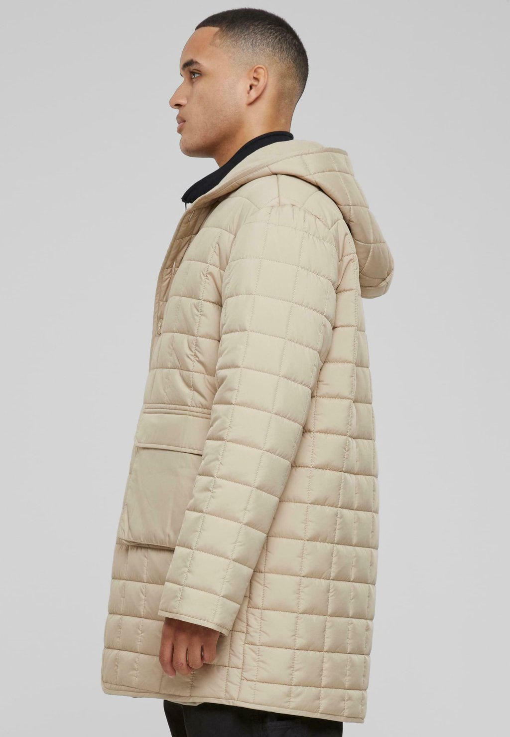 

Зимнее пальто POLAR Urban Classics, песочный