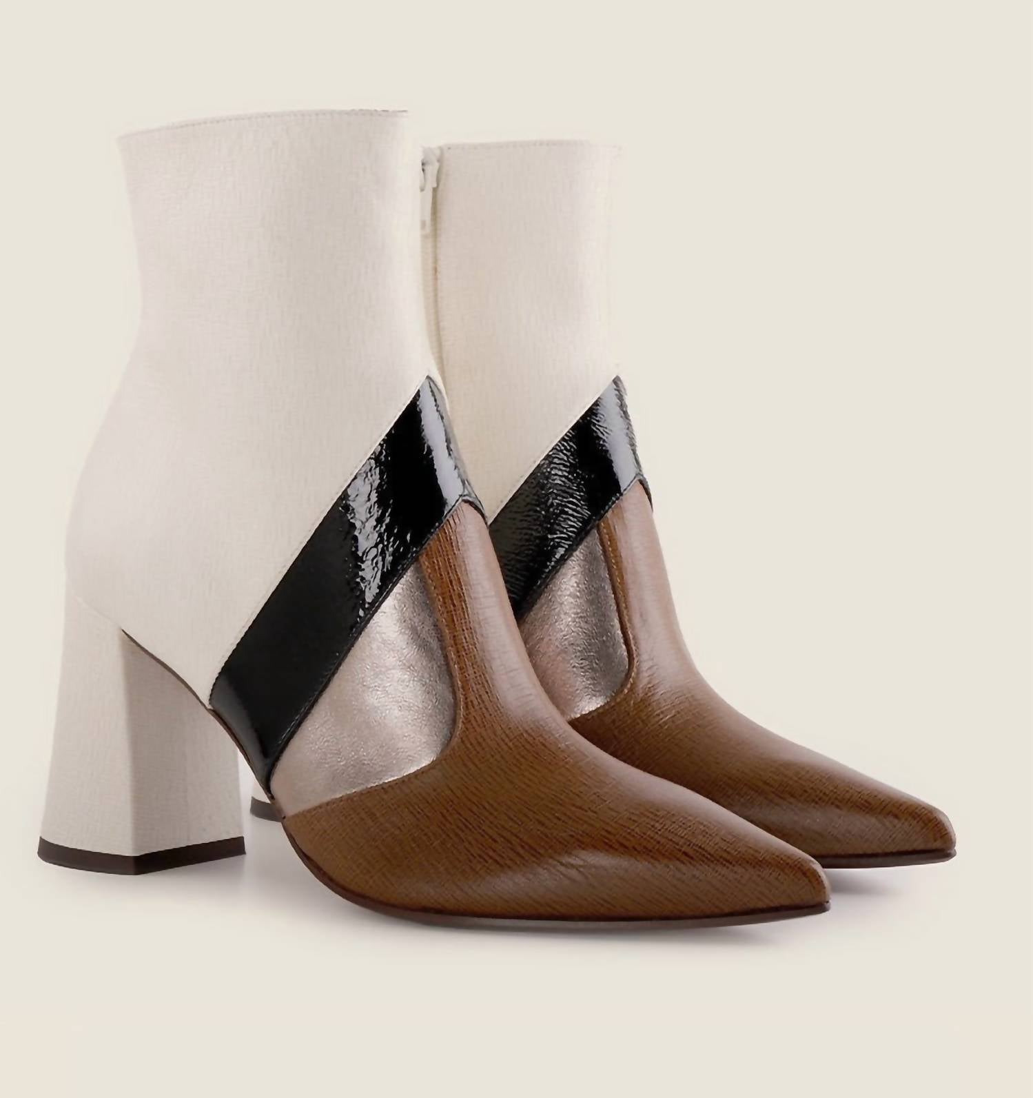 Luek Boot In White Chie Mihara
