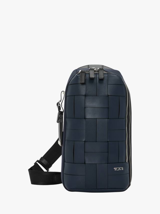 

Сумка-слинг из плетеной кожи gregory TUMI, цвет Navy Woven