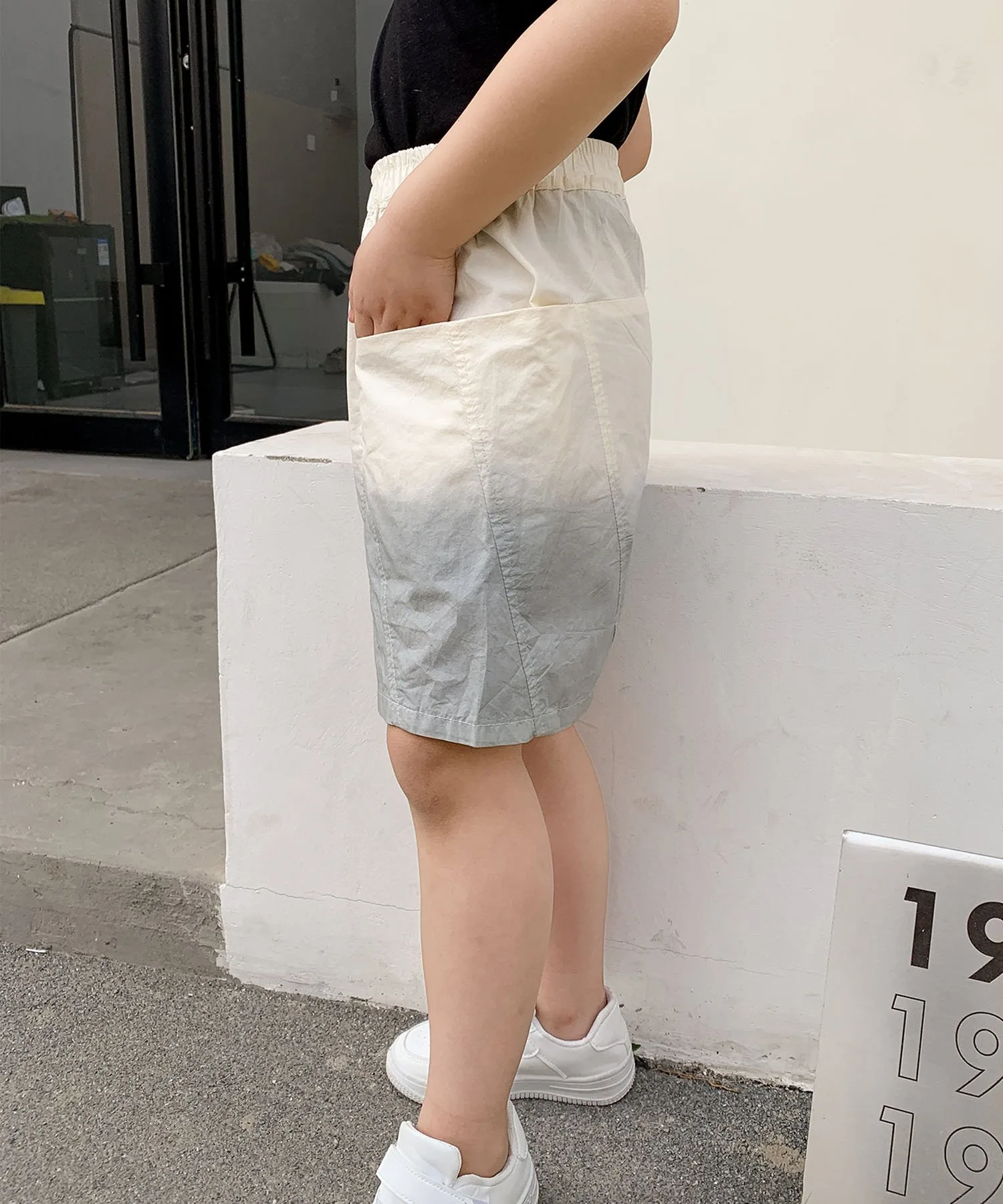 Детские широкие шорты с градиентным рисунком Aimoha Kids, gray — фото 4