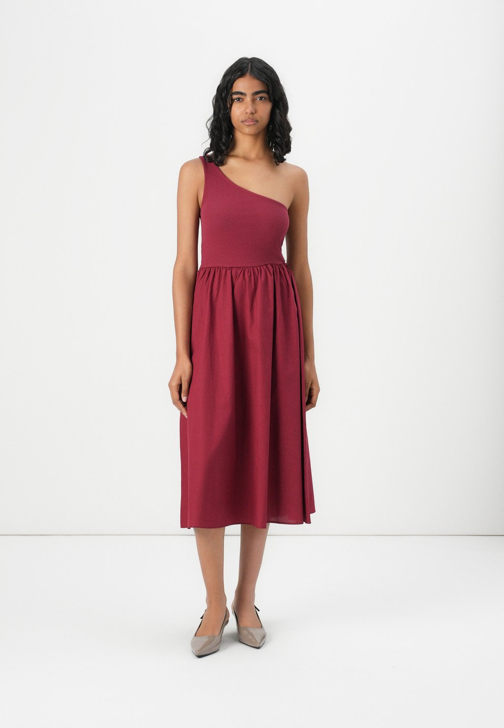 

Повседневное платье ONLIRIS LIFE ONE SHOULDER DRESS ONLY, красный