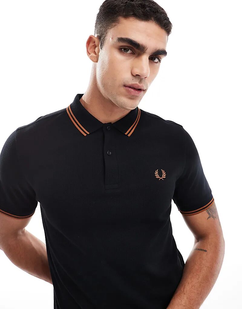 

Рубашка поло с двойным кантом черного и оранжевого цветов Fred Perry