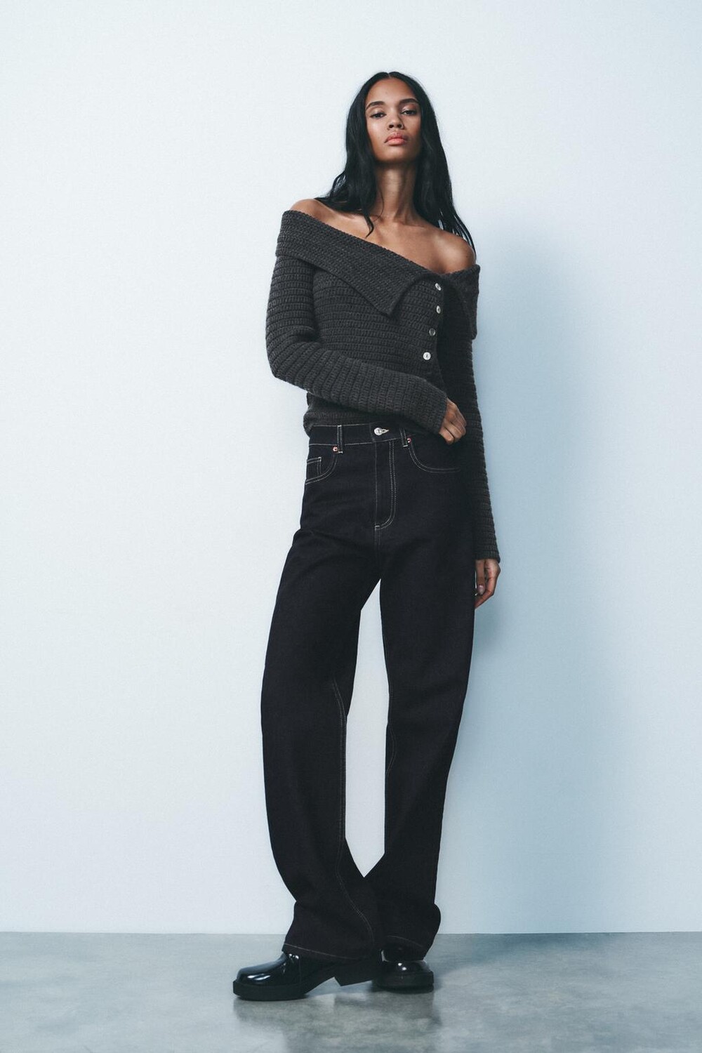 

Вязаный топ с боковыми пуговицами ZARA, серый