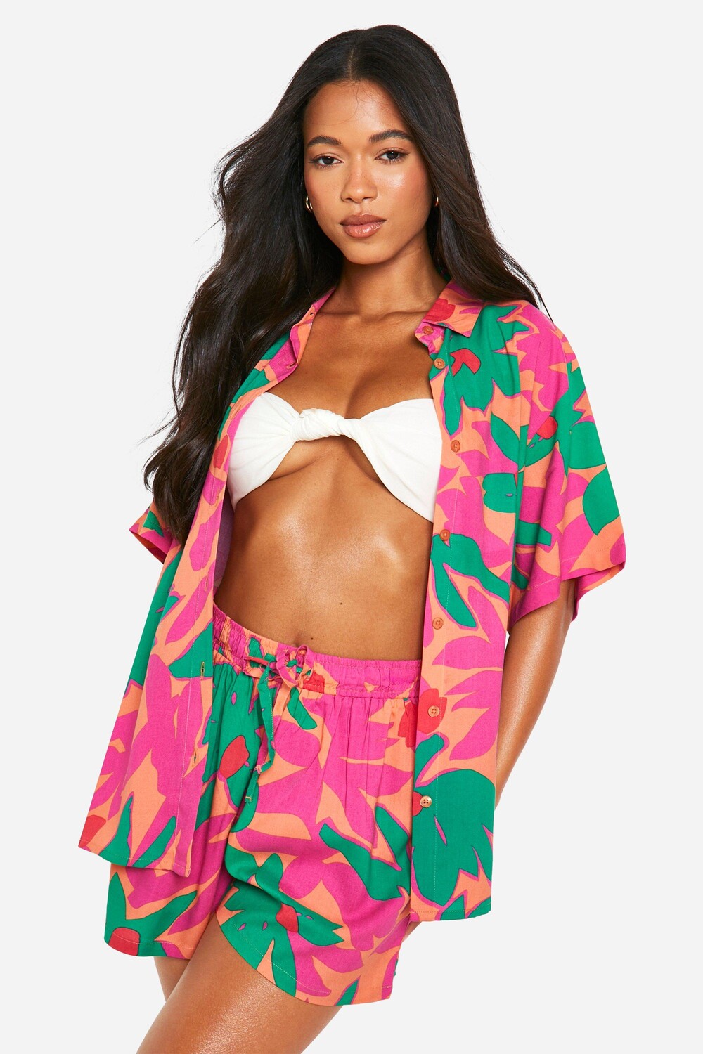 

Абстрактная рубашка и короткая пляжная комбинация boohoo, розовый