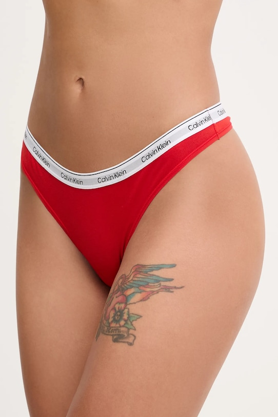 

Стринги Calvin Klein Underwear, красный