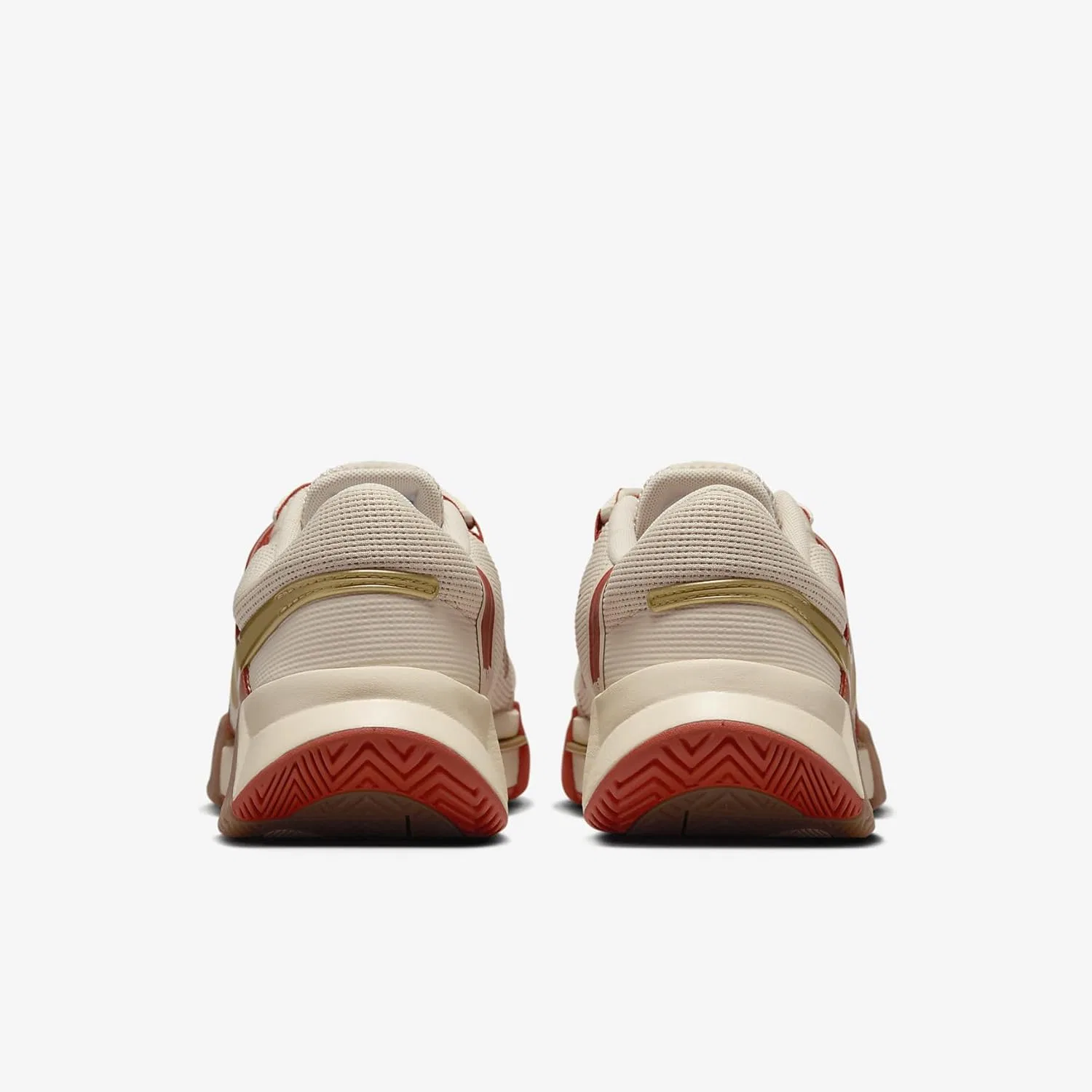Кроссовки для тенниса Nike Zoom GP Challenge 1 PRM, Sandrift/Metallic Gold-Rust Factor — фото 2