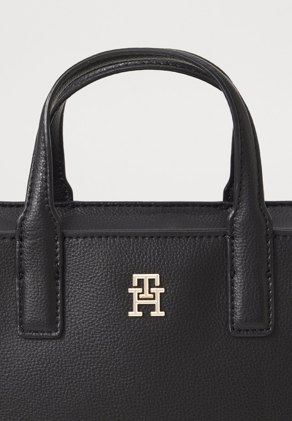 

Сумка LOGO MINI TOTE Tommy Hilfiger, черный