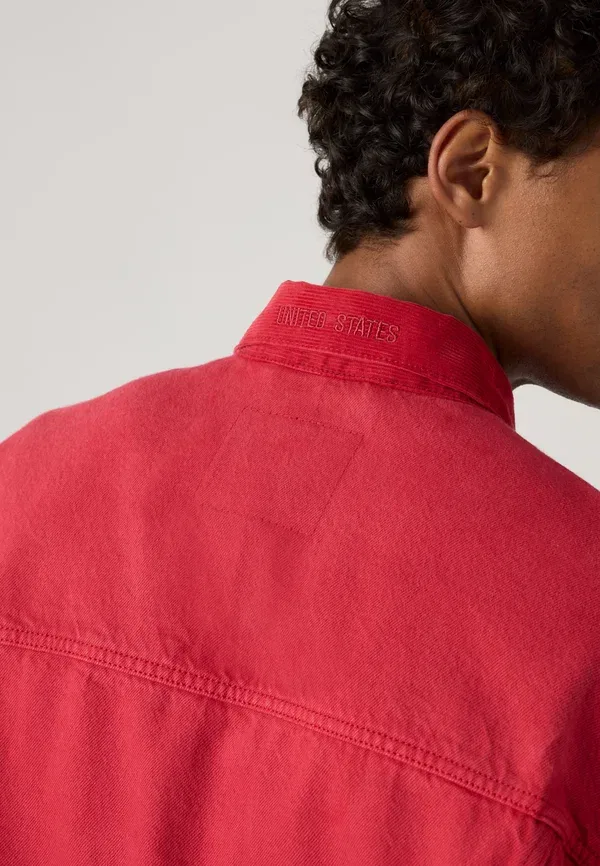 Куртка джинсовая футбольная Levi'S Type III Trucker, красный — фото 4