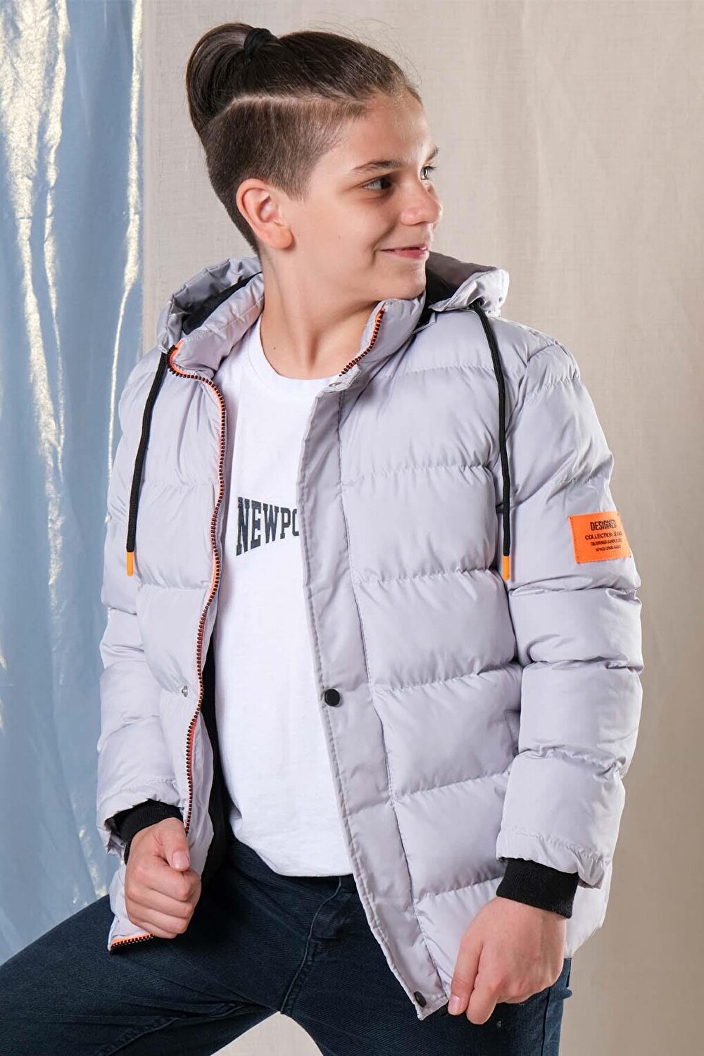 

Пуховик для мальчика с капюшоном и флисовой подкладкой Pina Kids, матовый серый