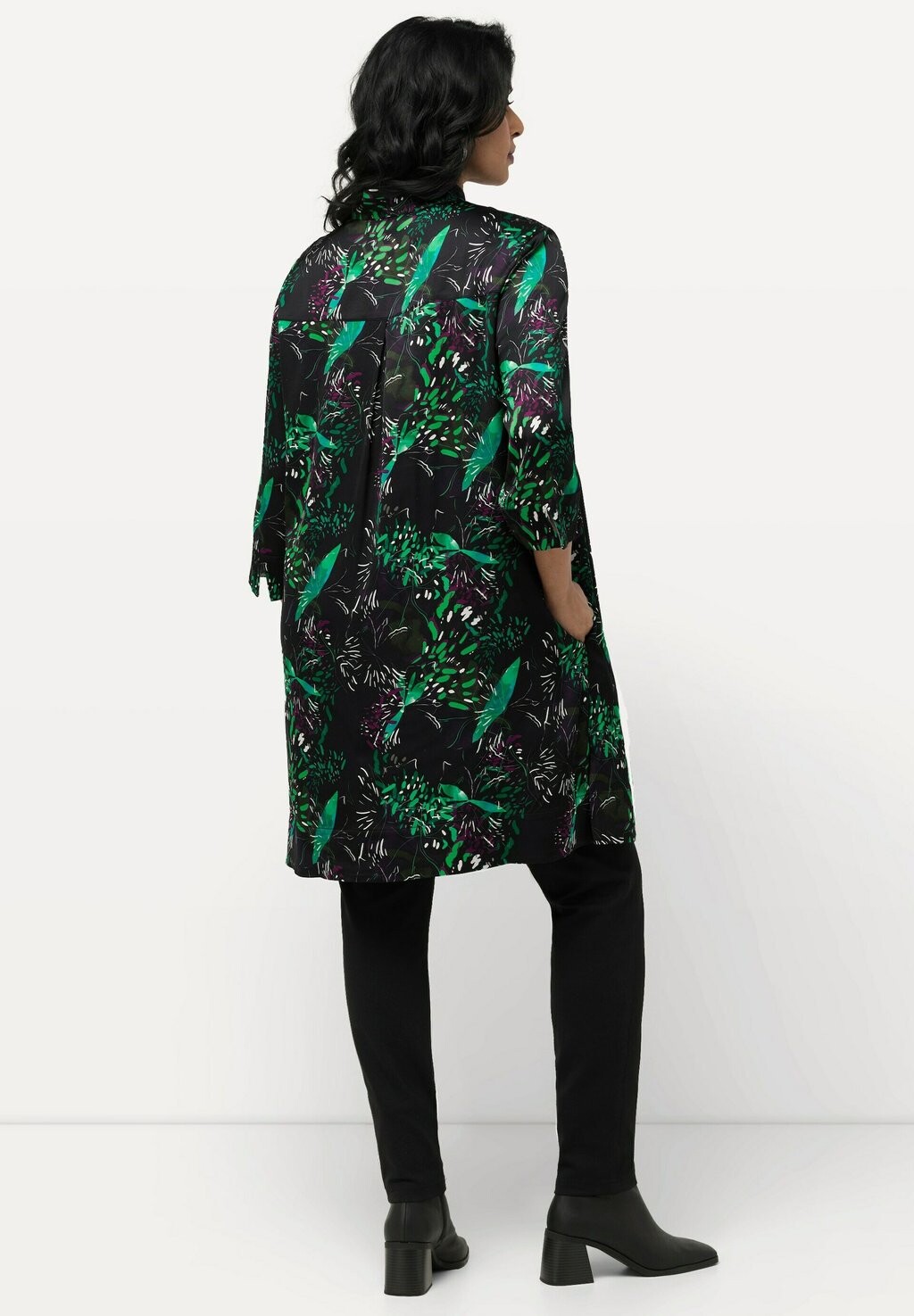 

Дневное платье ABSTRACT 3/4 SLEEVE Ulla Popken, черный