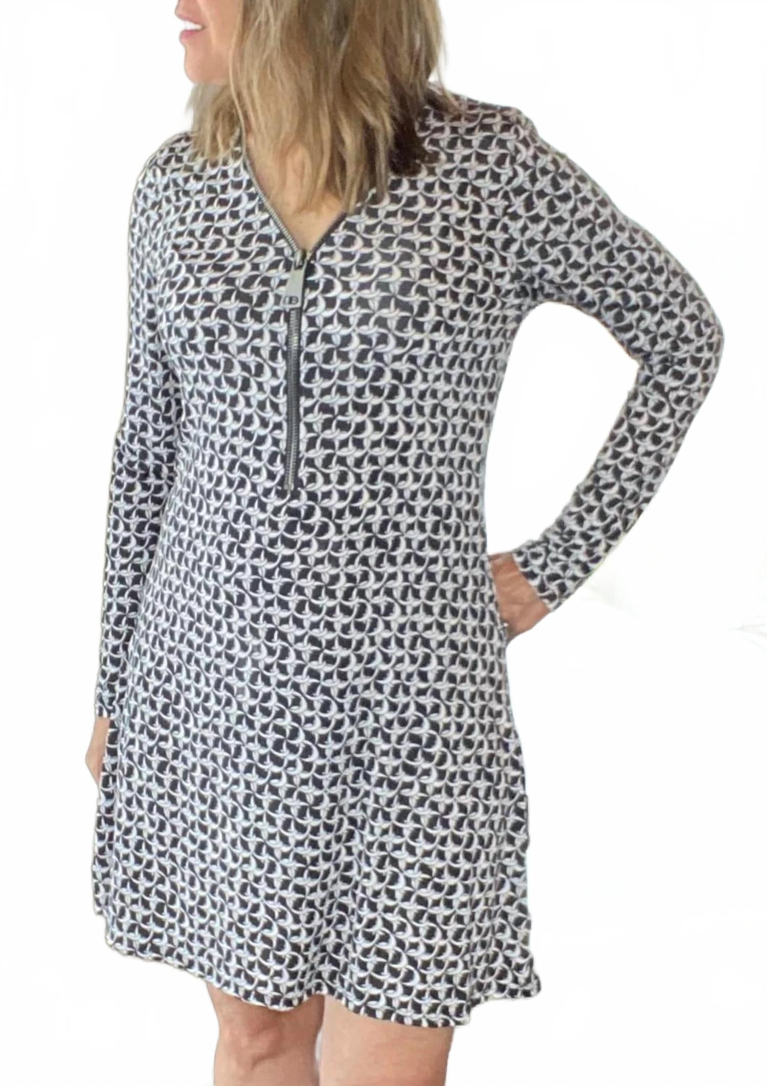 

Свободное платье с молнией в черно-белом принте Ariella