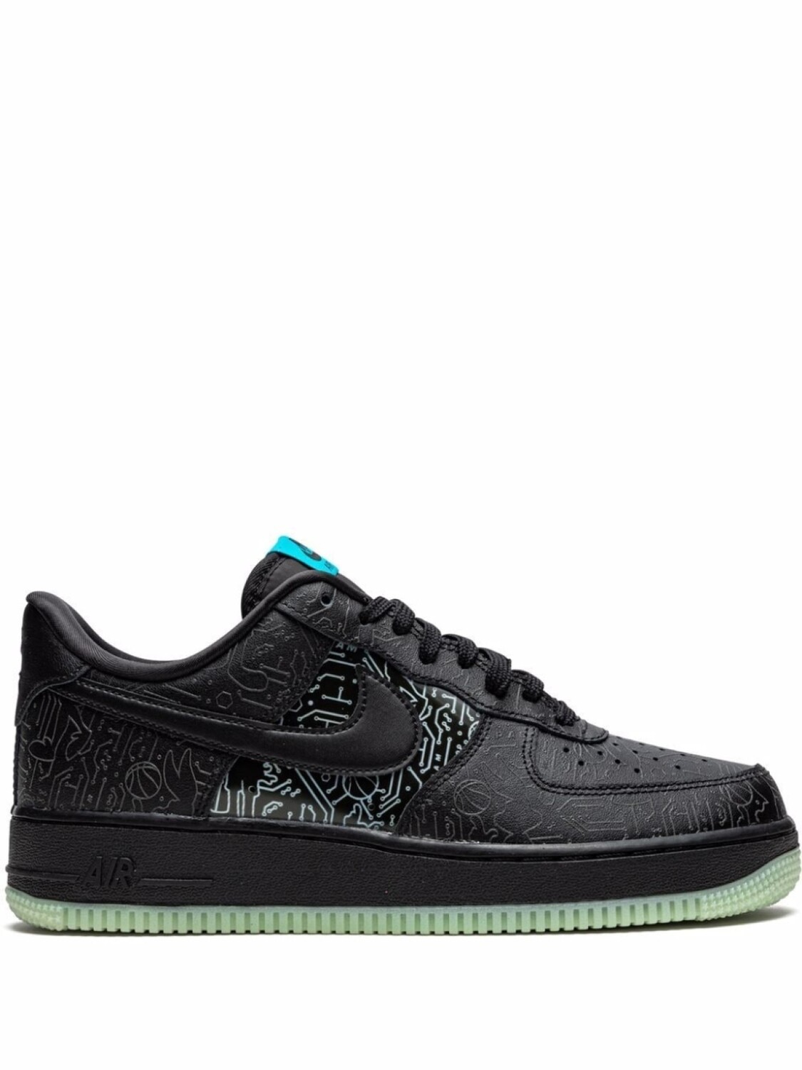 

Кроссовки Air Force 1 из коллаборации со Space Jam Nike, черный