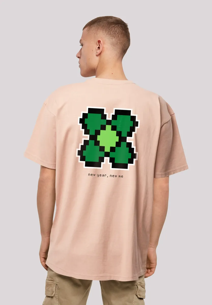

F4NT4STIC Футболка "Новый год Happy New Year Pixel Clover", принт, цвет Amber
