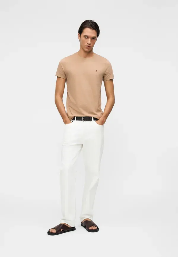 Футболка с принтом Tommy Hilfiger Slim Fit Core Essentials Basic, цвет батик хаки — фото 2