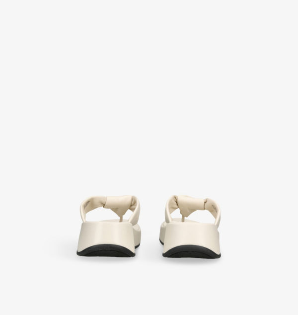 Кожаные сандалии Mode на плоской подошве с узлом Fitflop, белый — фото 4