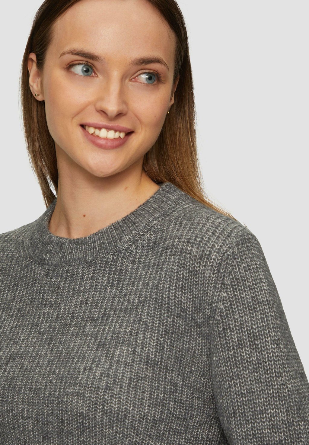 

Джемпер MIT CREW NECK s.Oliver, темно-серый