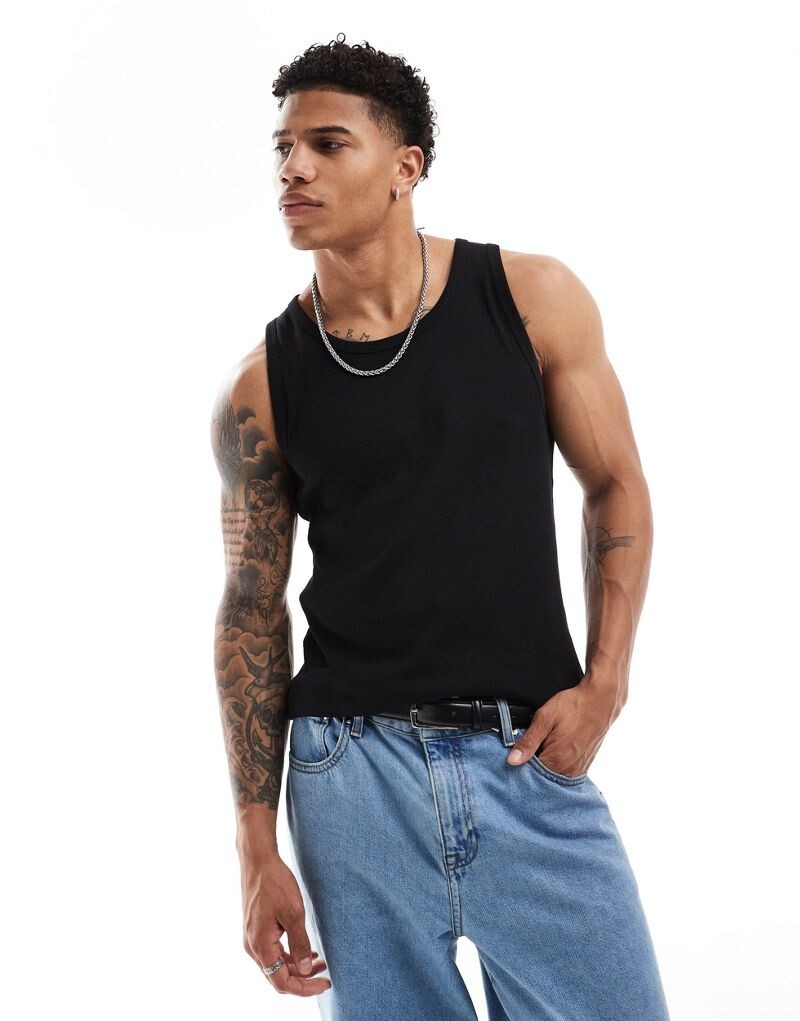 

Черная майка Pull&Bear