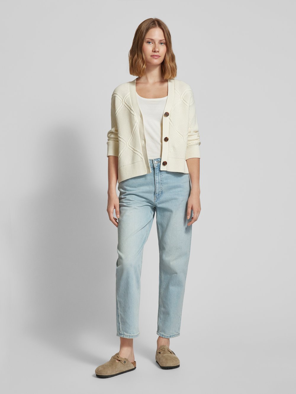 

Джинсы mom fit с 5 карманами, модель «MOM2000» Mango