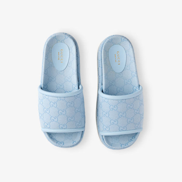 Шлепанцы Gucci GG на платформе с принтом из логотипов, голубой — фото 2