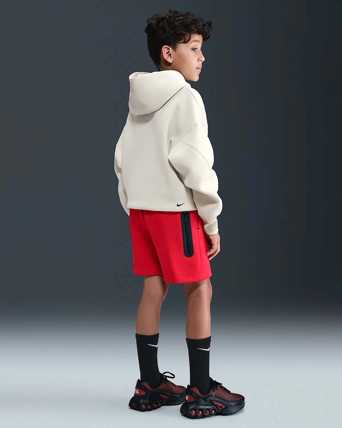 Детские шорты Nike Sportswear Tech Fleece для мальчиков, University Red/Black — фото 4