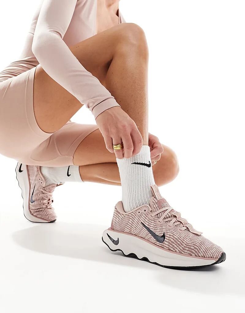 Кроссовки премиум-класса Motiva розового цвета Nike Training